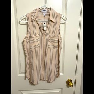 Cute tan & black sleeveless blouse.  Size small slim.  NWT